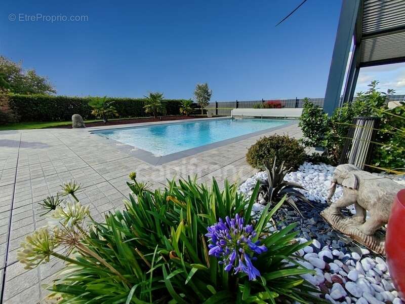 Saint-Cyr (71), à vendre maison contemporaine P6 de 130 m² - Terrain de 961m² - photo 8
