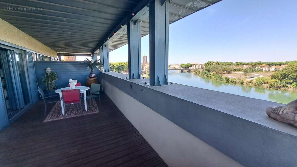 Agde - appartement duplex de standing - t4 au dernier étage - terrasse 36m² (vue)- 2 parkings couverts. - photo 4