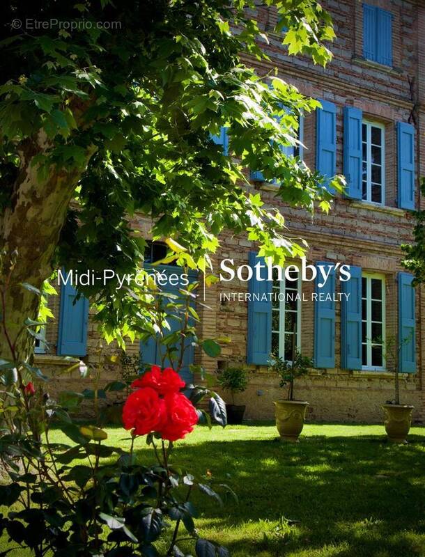 A 5 Minutes de LISLE sur TARN : Magnifique maison de Maître début XX° entièrement rénovée - photo 1