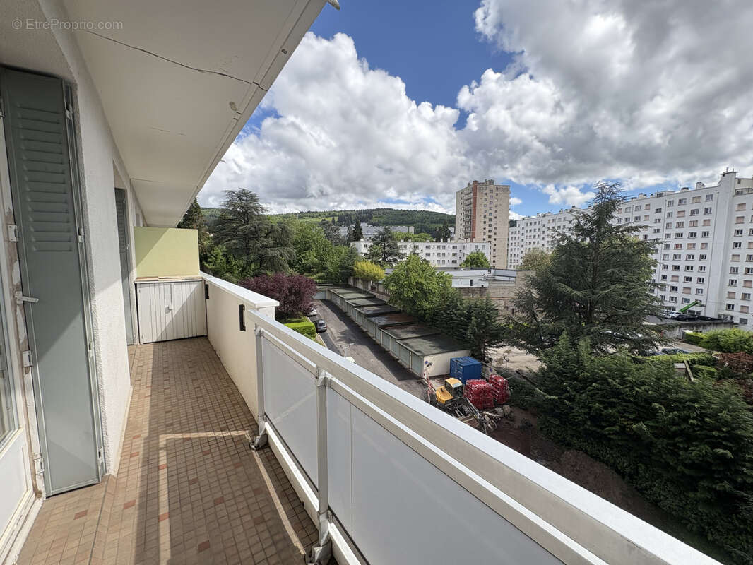 Appartement à SAINT-ETIENNE