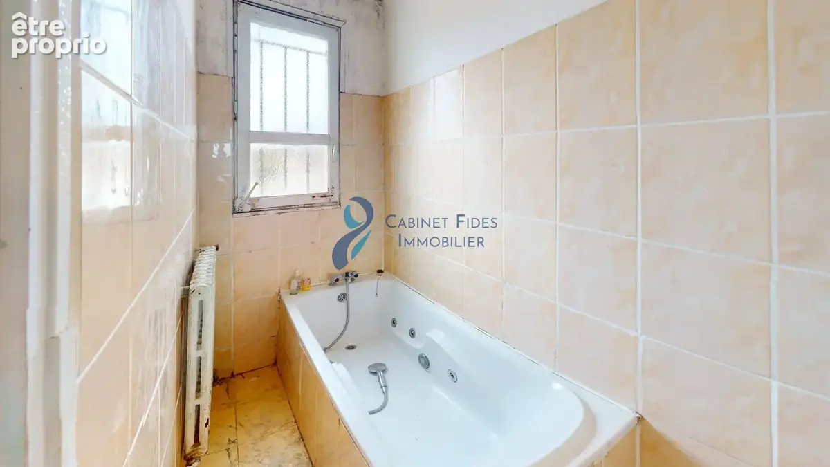 EXCLUSIVITÉ   Appartement Type 3 à rénover   Dernier étage avec ascenseur   Centre-ville de La Seine-sur-Mer - photo 7