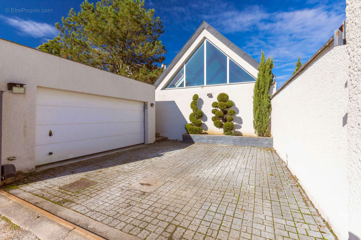 Maison à HAUTEVILLE-LES-DIJON