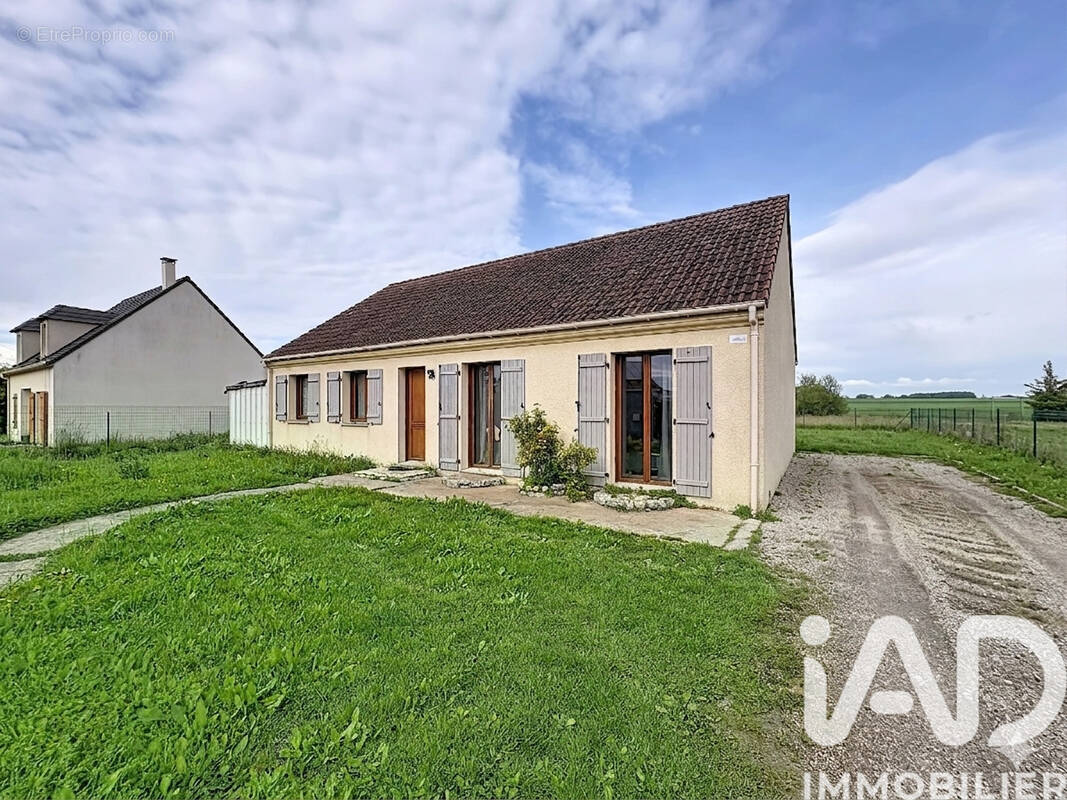 Photo 1 - Maison à NANCRAY-SUR-RIMARDE