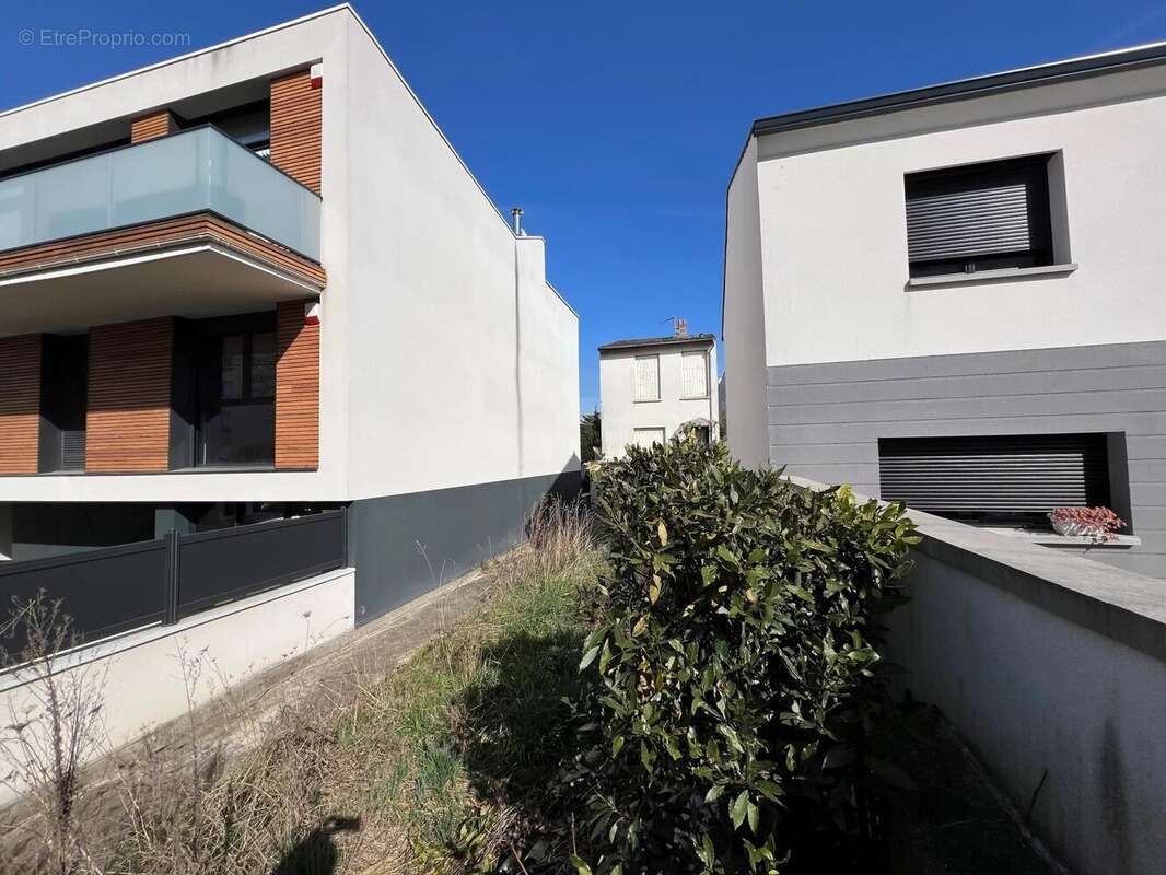 Maison à ISSY-LES-MOULINEAUX