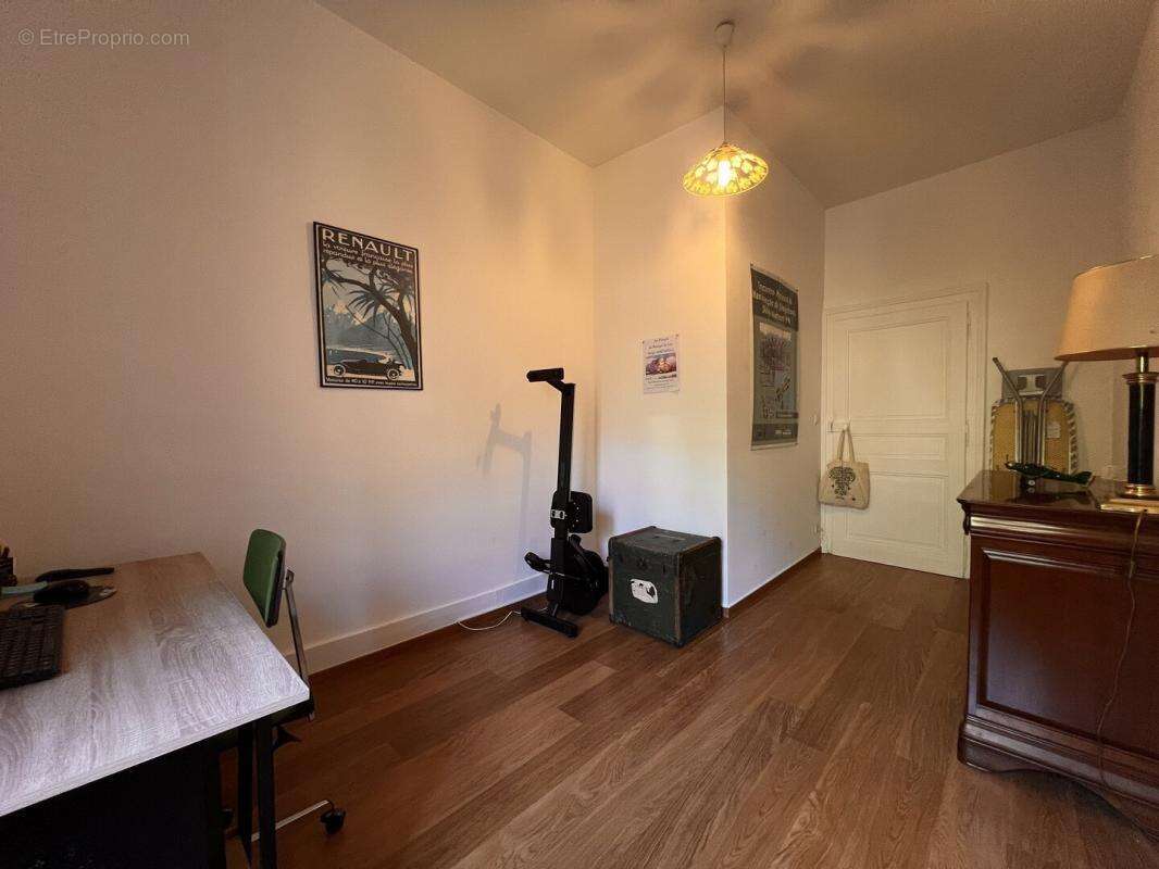 Appartement à CHALLES-LES-EAUX