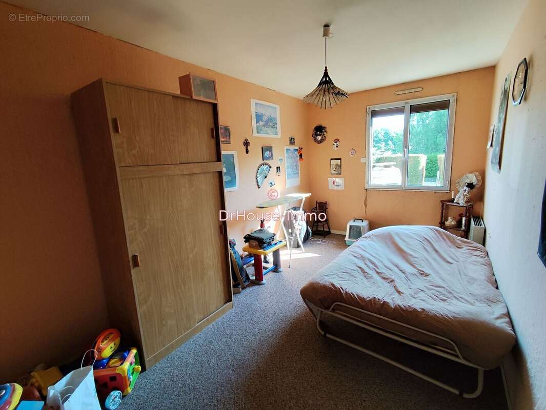 Maison à LA VILLE-AUX-CLERCS