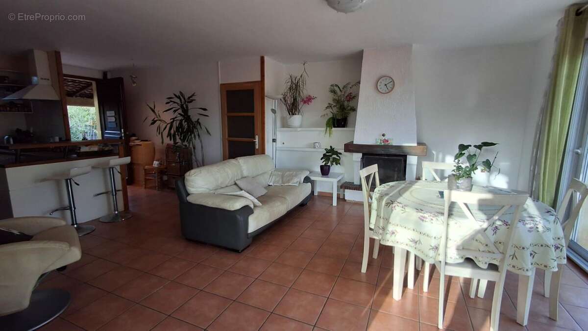 Seillons source d'argens villa t5 sur 1416 m² de terrain - photo 13