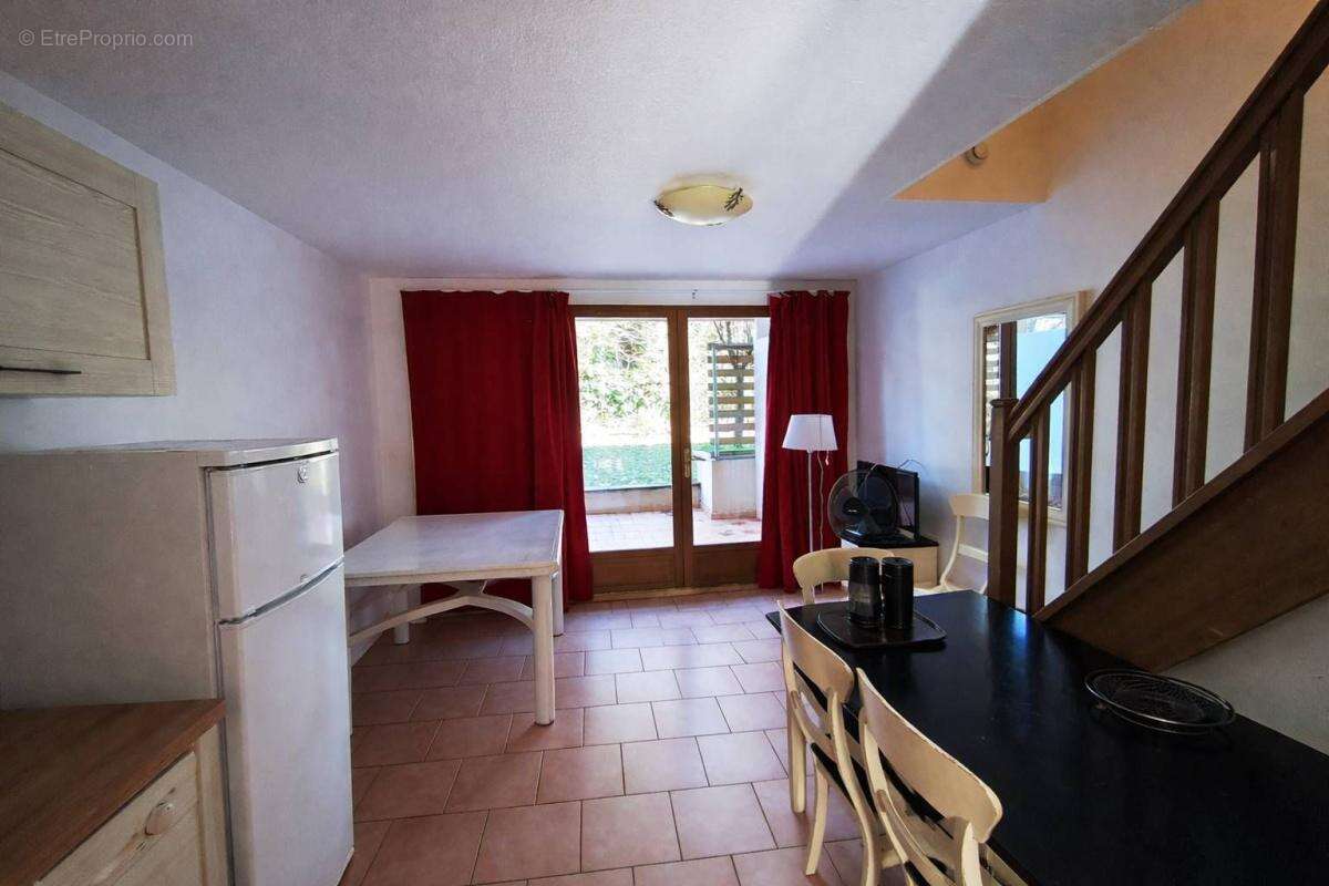 Appartement à BARJAC