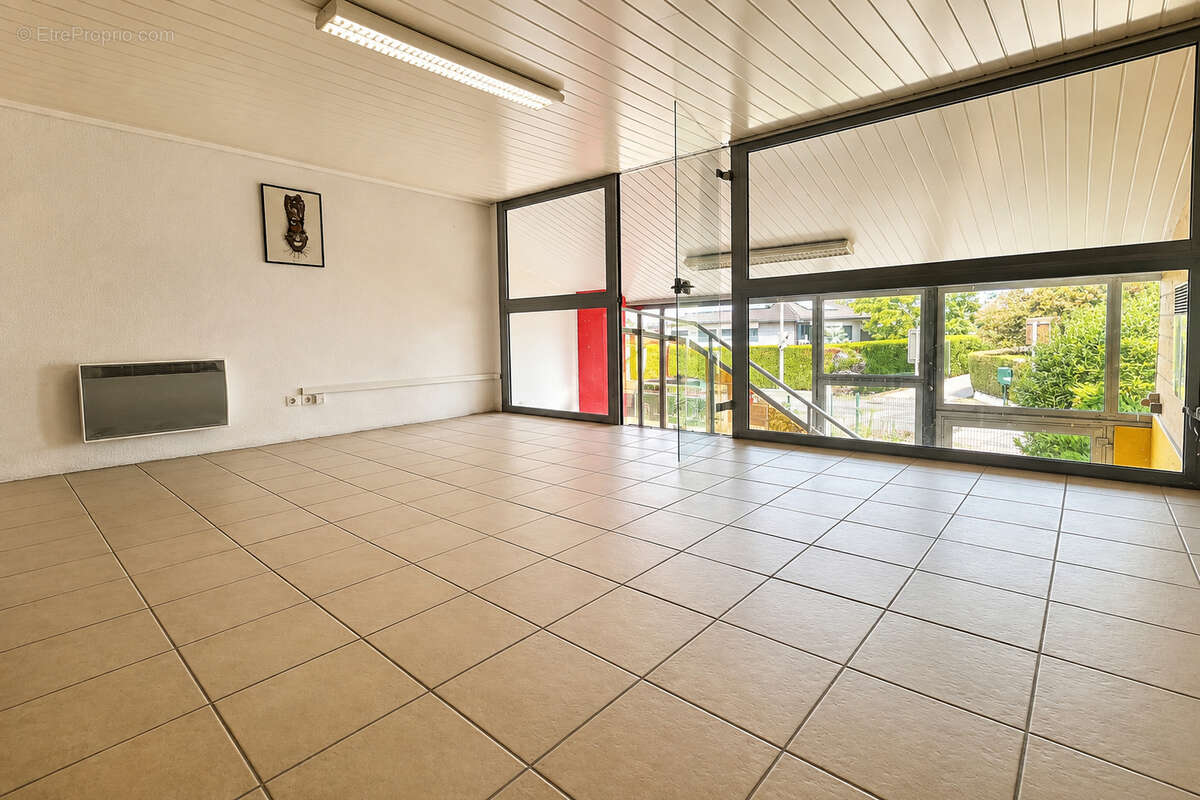 Entrepôt / local industriel Publier 370 m2 avec stationnement - photo 8