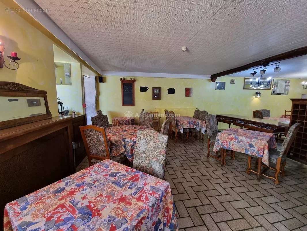 Appartement à BOURG-SAINTE-MARIE