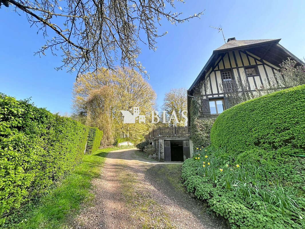Maison à SAINT-CHRISTOPHE-SUR-CONDE
