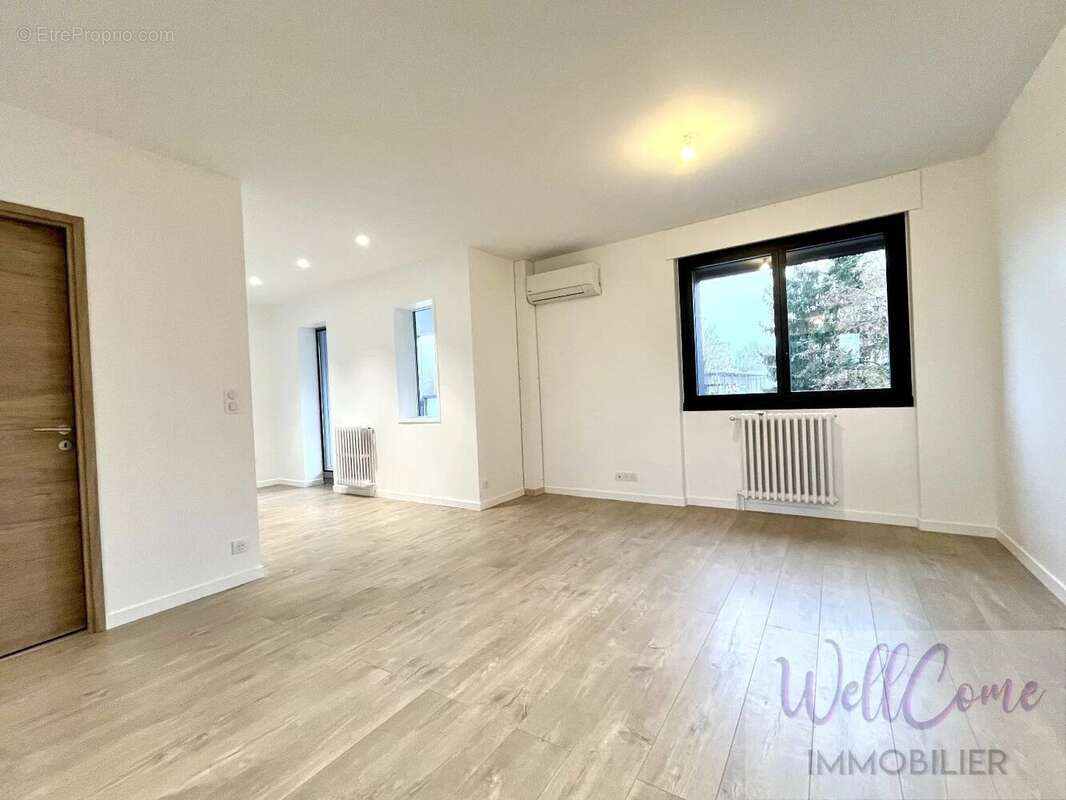 Appartement à DRUMETTAZ-CLARAFOND