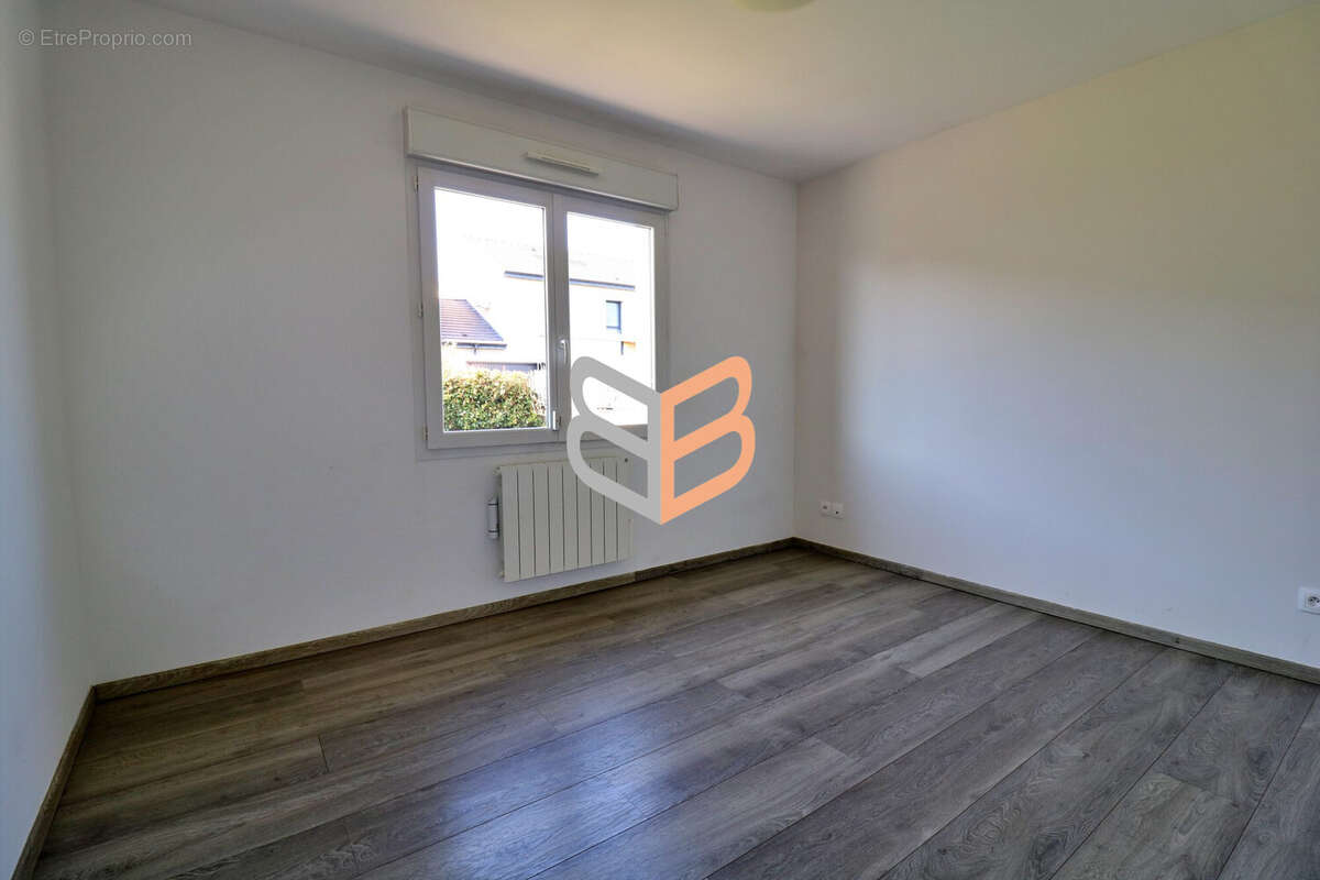 Maison 93 m² à Tressange  - photo 9