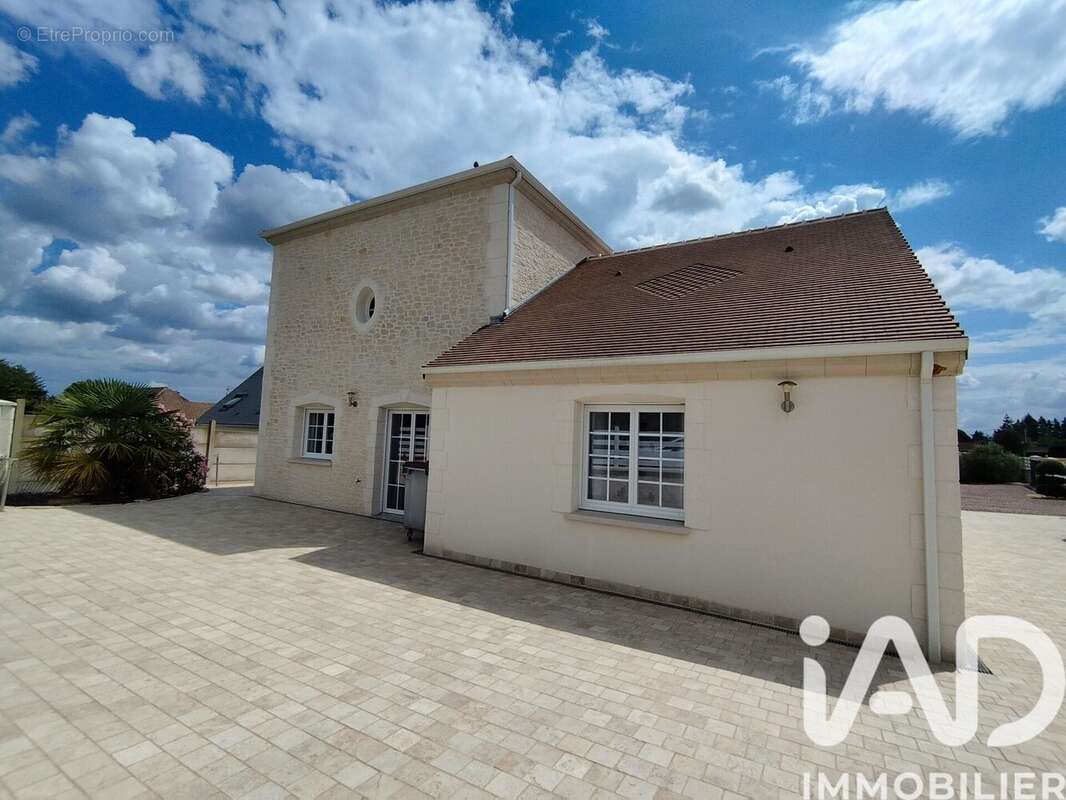 Photo 2 - Maison à SAINT-OUEN