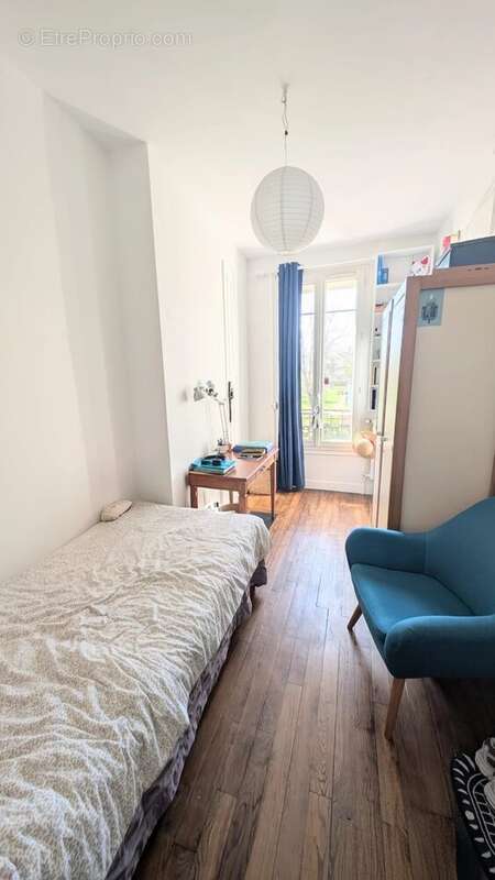 Appartement à LES LILAS