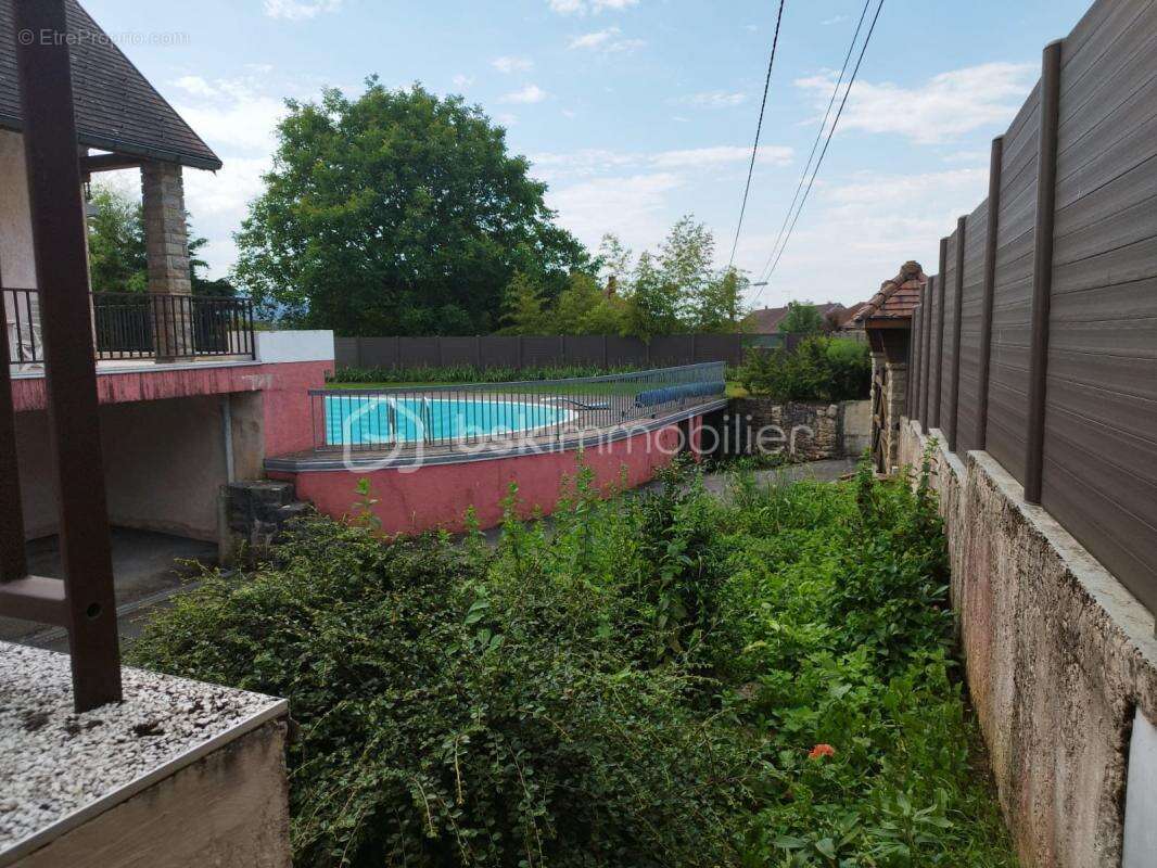 Maison à CLAIRVAUX-LES-LACS