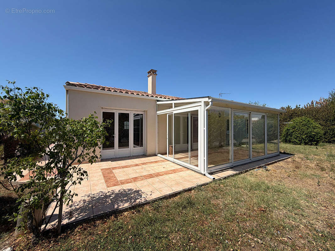 EXCLUSIVITÉ : A 2 min au Nord de Rochefort : Breuil-Magné Maison plain-pied, 3 chambres, garage, jardin - photo 8
