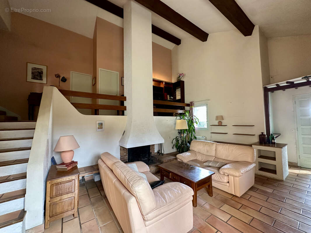 Maison à CHARLY