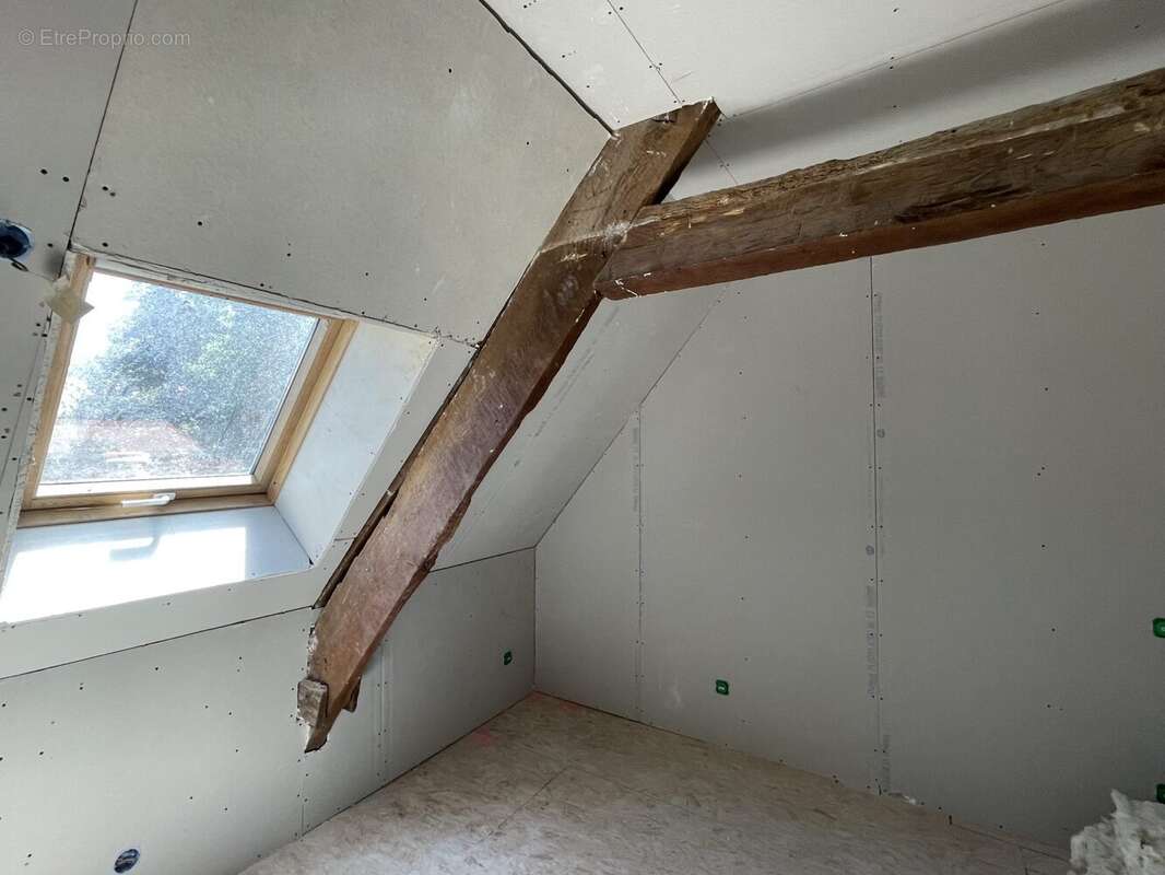Maison 100 m² à Ambrieres-Les-Vallees  - photo 7