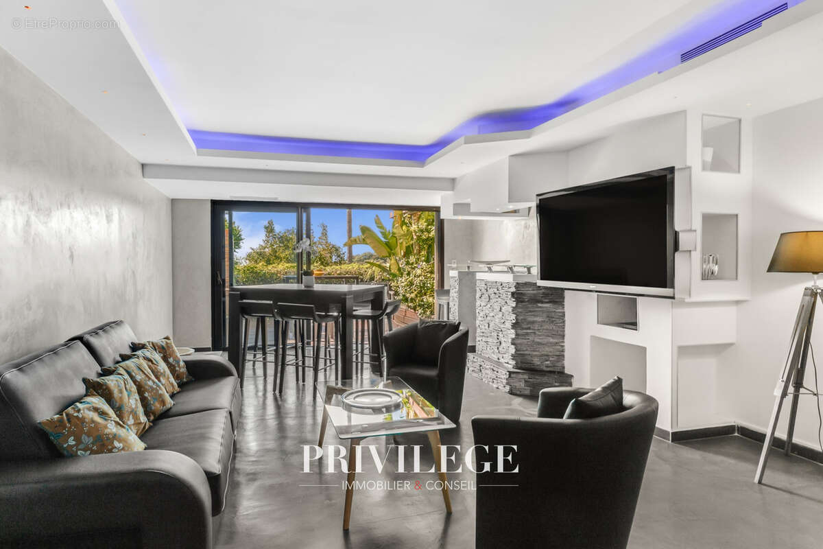Golfe-Juan — Appartement de 120 m2 avec terrasse plein sud de 65 m2 - photo 7