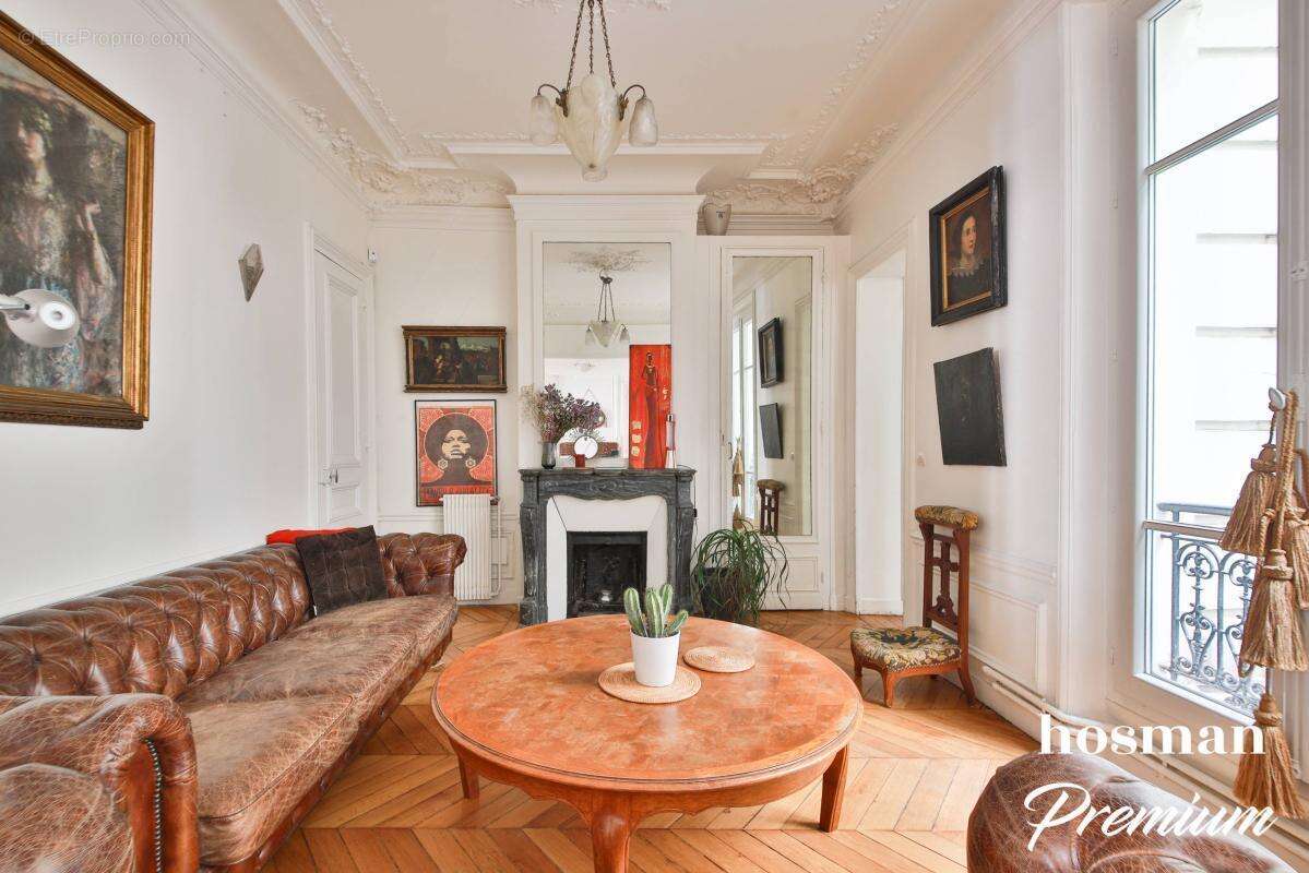 Appartement à PARIS-3E