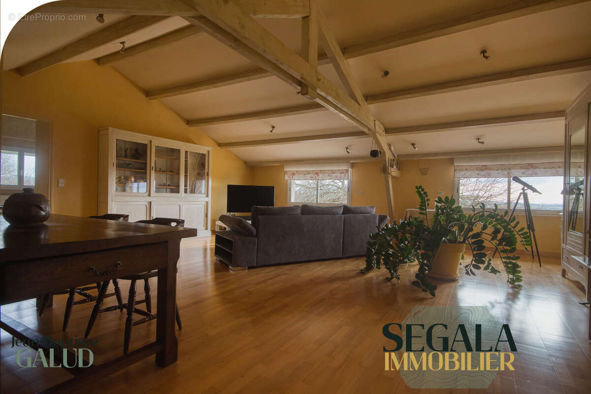 Maison 183 m2 sur 6171 m2 de terrain plat - photo 7