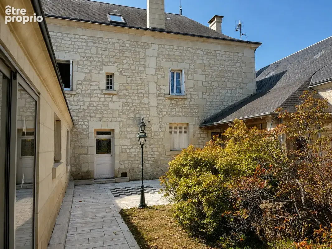 Propriété de caractère avec maison d'amis indépendante   Centre de Bourgueil - photo 2