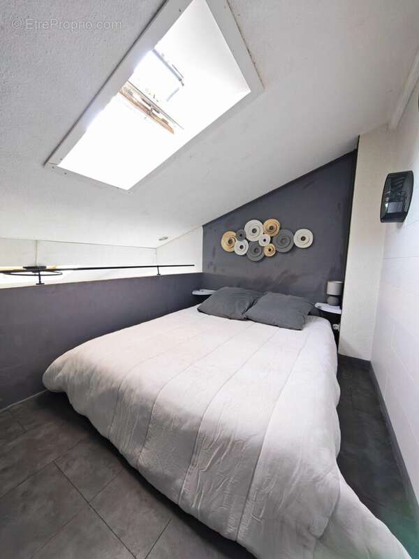 Maison à VIC-LA-GARDIOLE