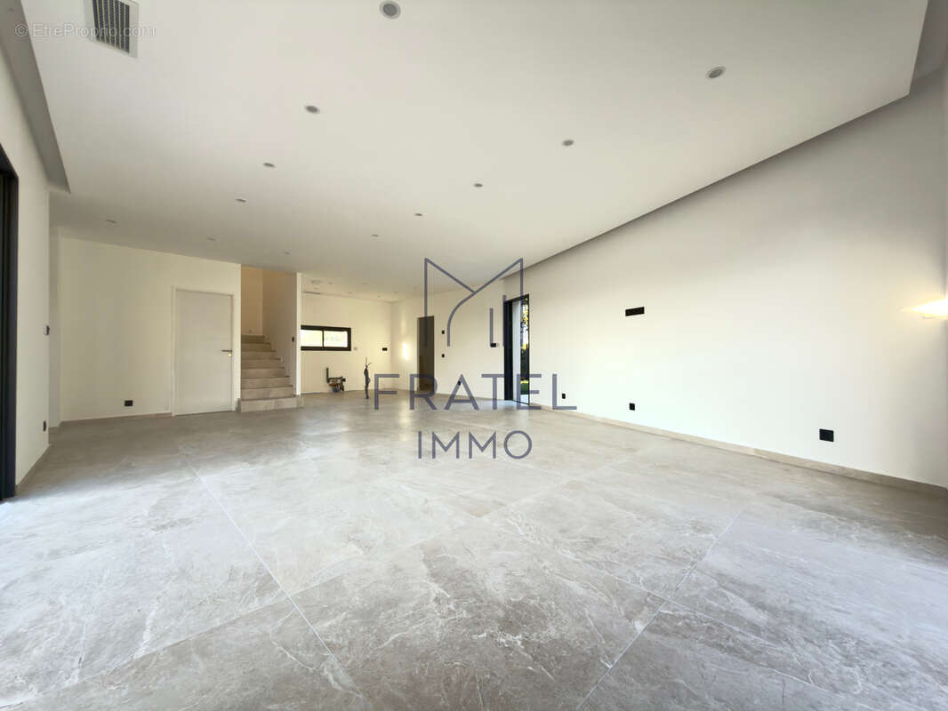 Villa contemporaine 143 m2 avec piscine - photo 7
