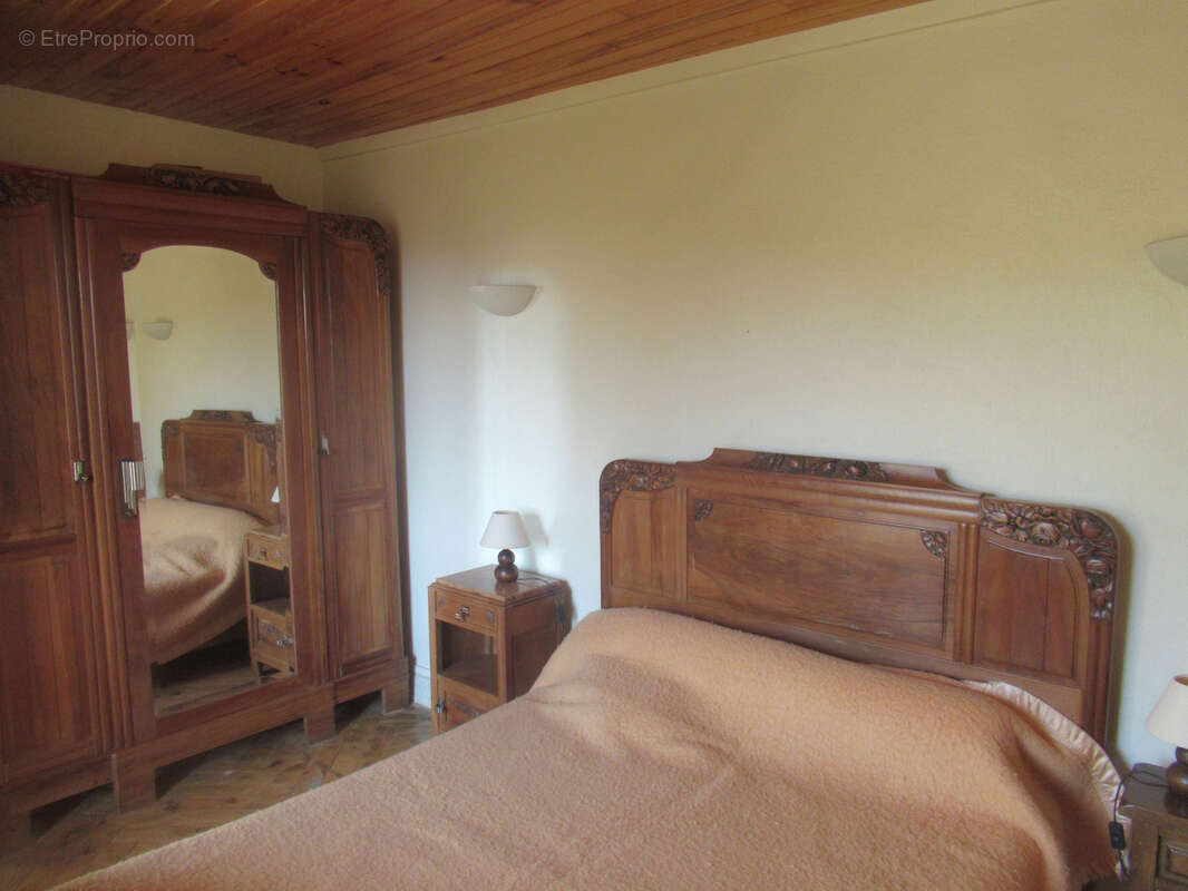 Maison en pierres avec terrain attenant et vue dégagée - photo 8
