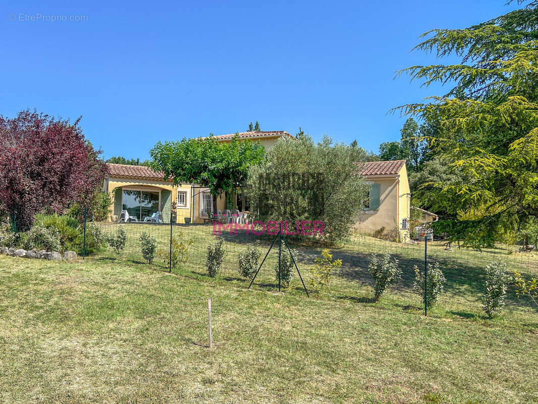Maison 145 m² à Mormoiron  - photo 2
