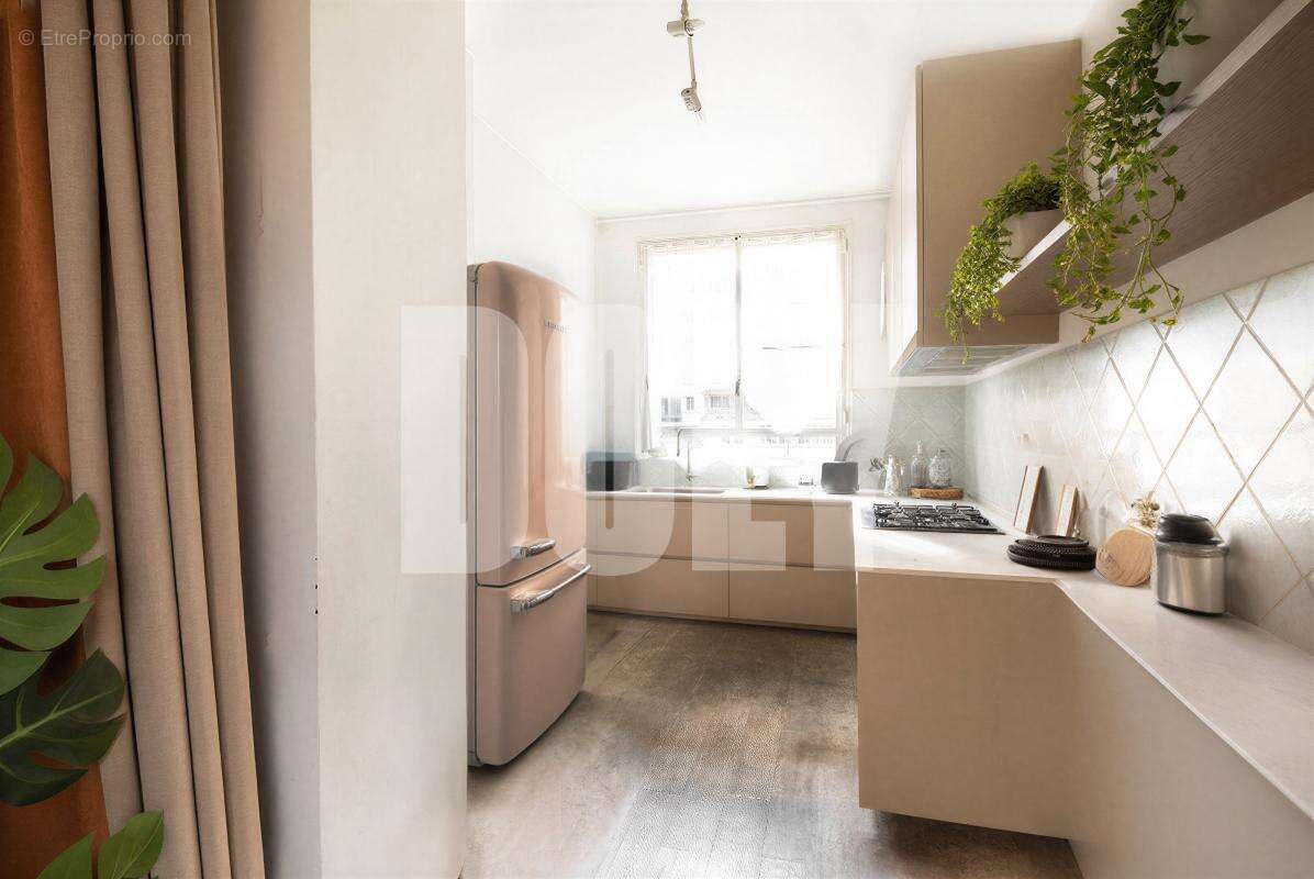 Appartement à PARIS-16E