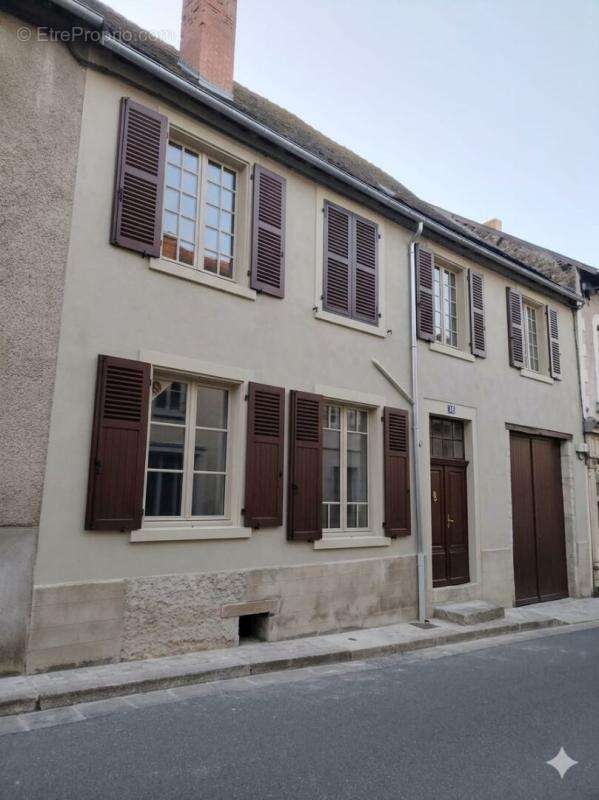 Maison à LUBERSAC