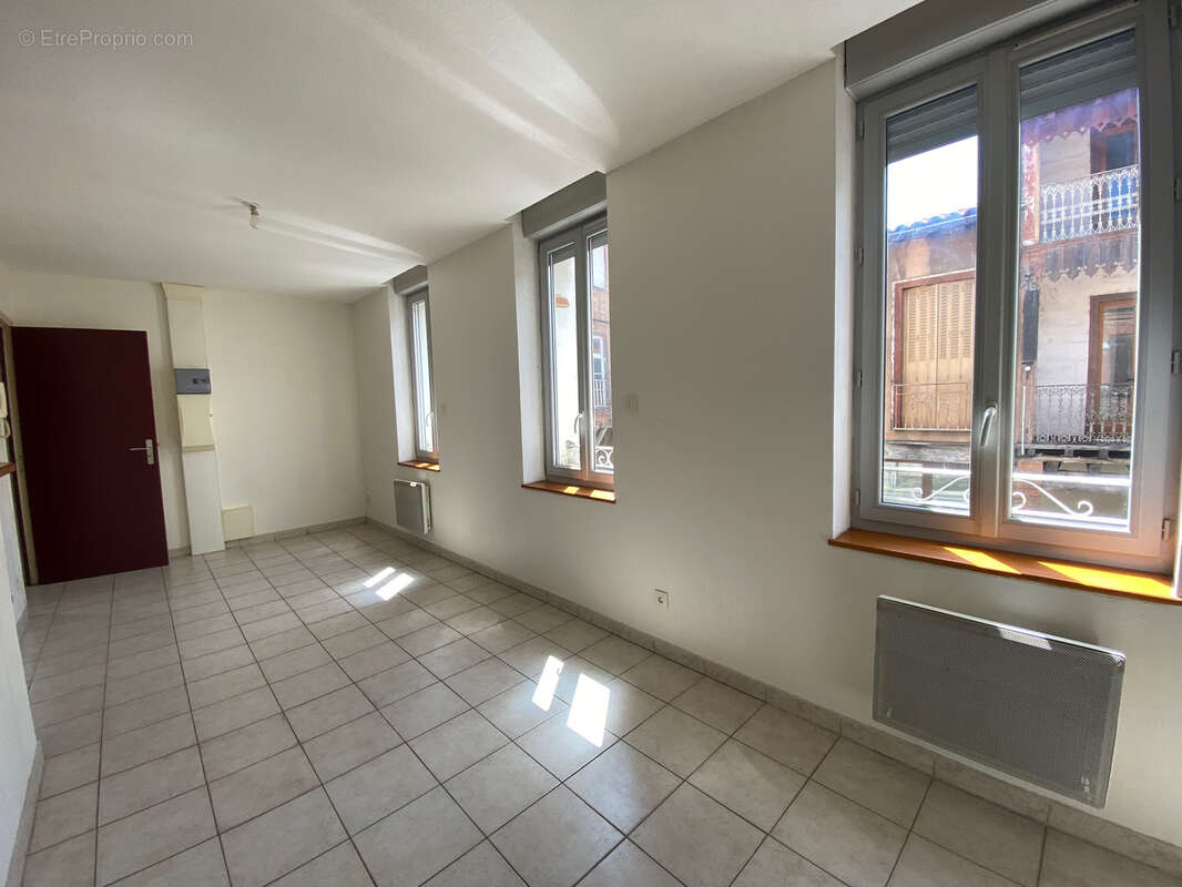 Appartement à SAINT-SULPICE-SUR-LEZE