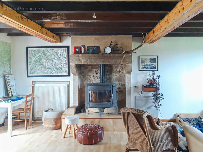 Maison à ROYERE-DE-VASSIVIERE