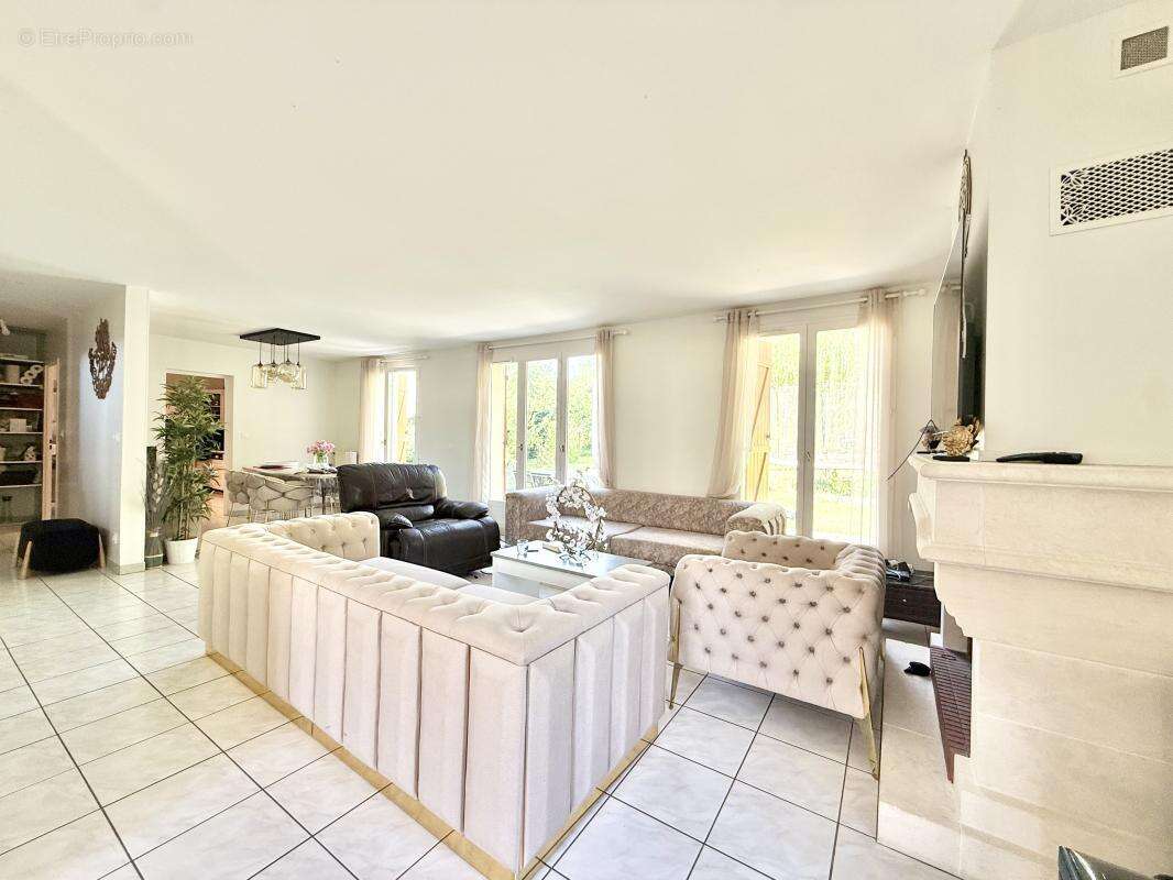 Maison 150 m² à Courdimanche  - photo 3