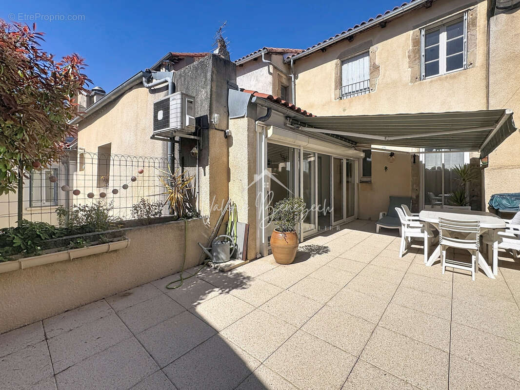 Appartement à SAINT-AFFRIQUE