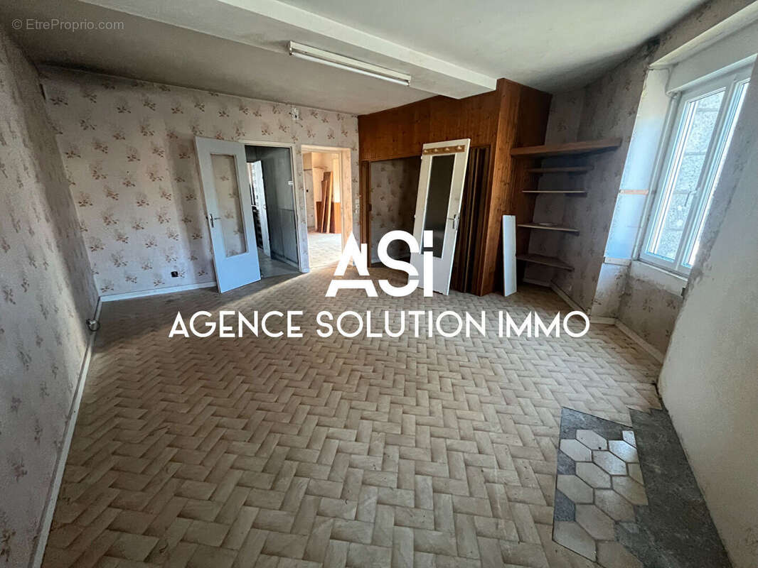 Maison à LA CROIXILLE