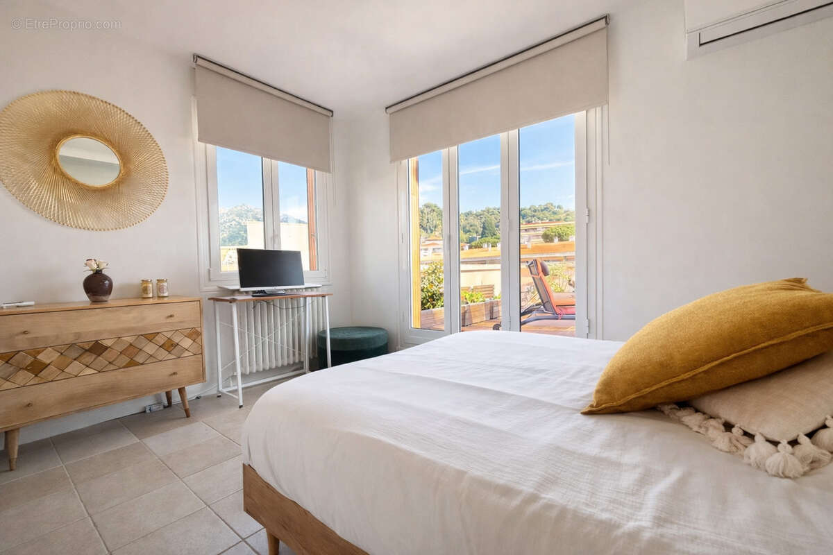 Appartement à ROQUEBRUNE-CAP-MARTIN