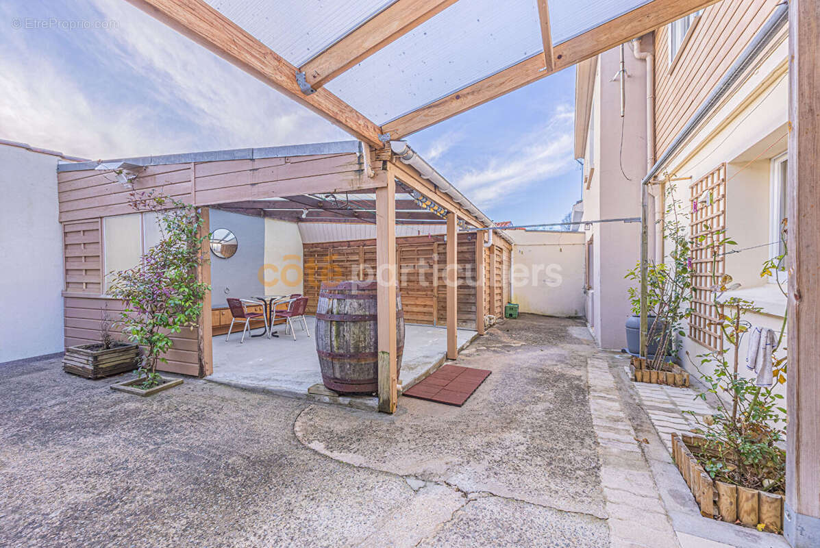Pont-saint-martin -- maison de bourg -- 92 m2 -- 4 chambres -- patio exterieur - photo 2
