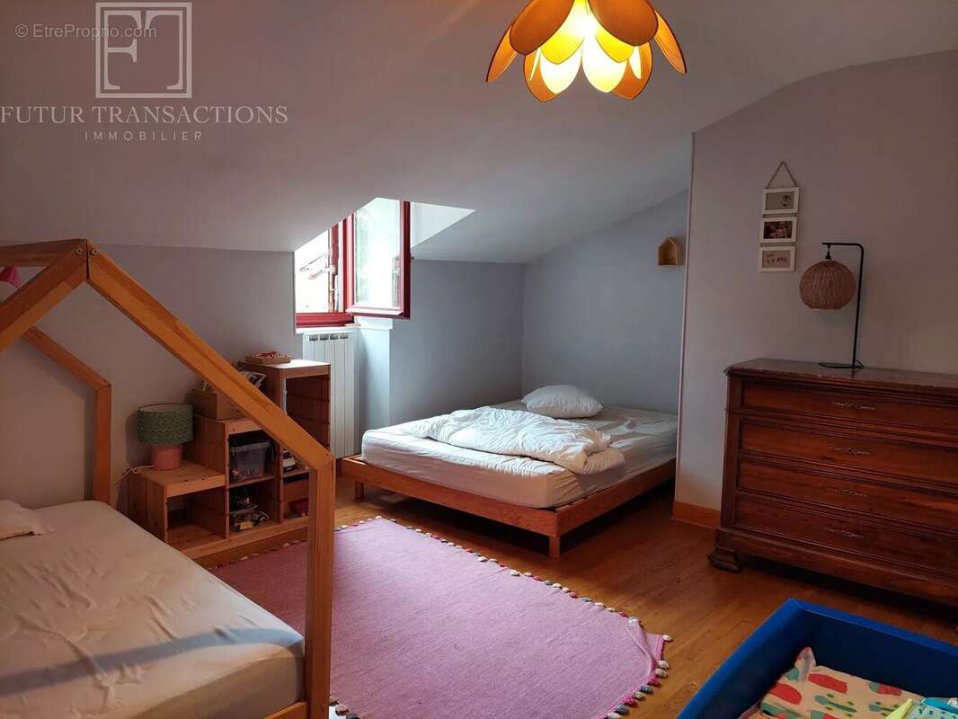 Maison à BOURDEILLES