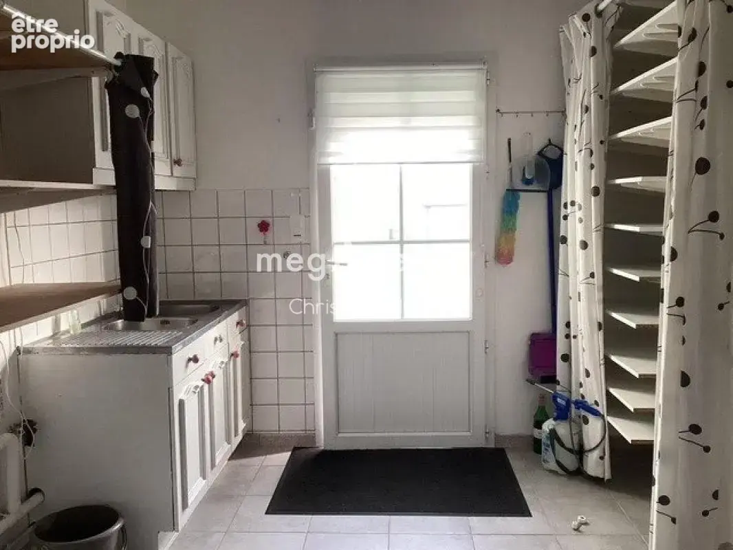 Proche de Luçon, et des plages de vendée,maison de plain pied,avec 3 chambres et deux véranda - photo 4
