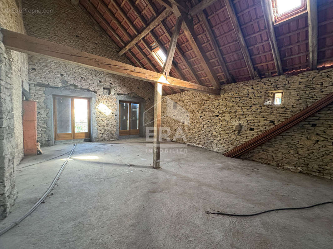 Maison à TREMOINS