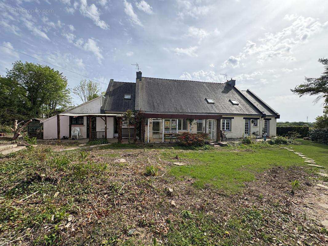 Maison à RIEC-SUR-BELON