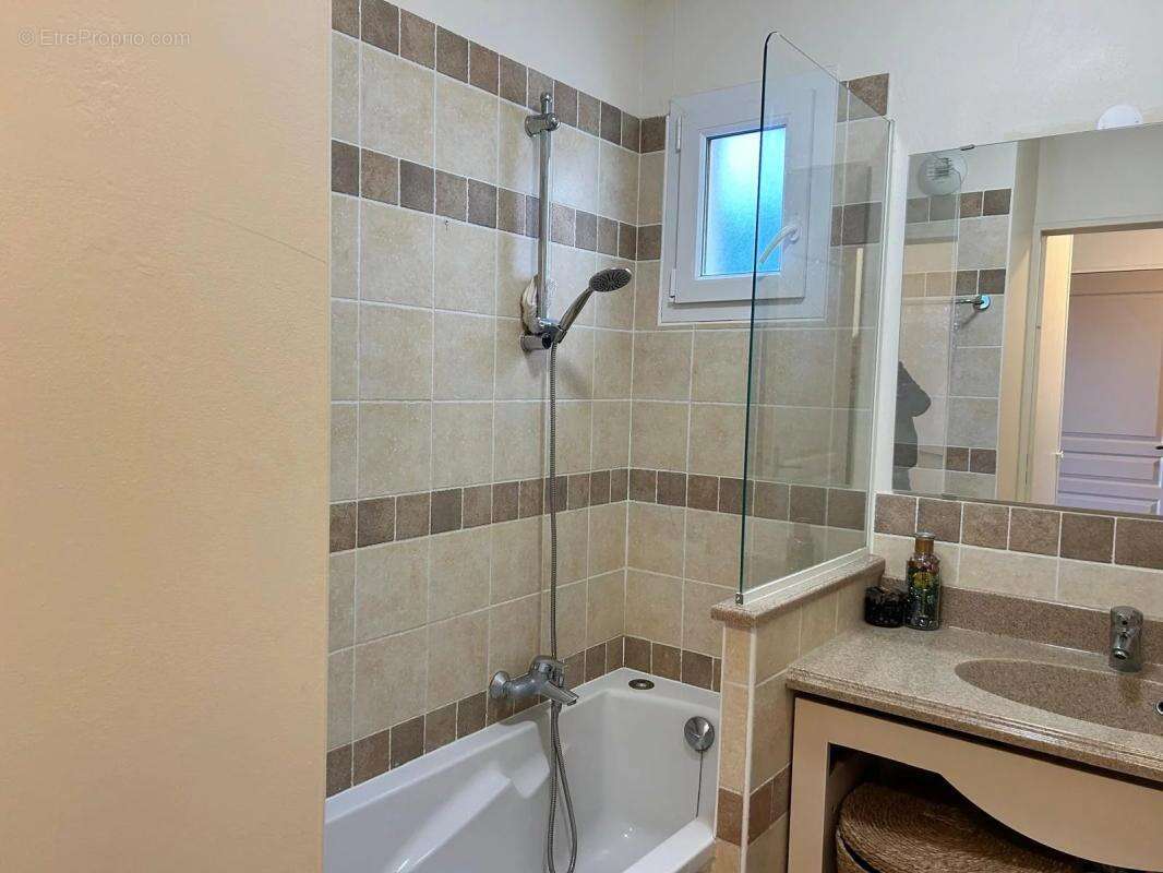 Appartement à MALLEMORT