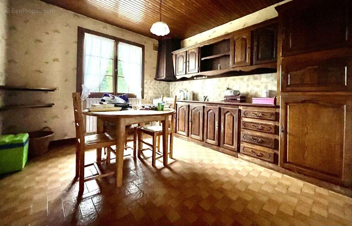 Maison à BRENNES
