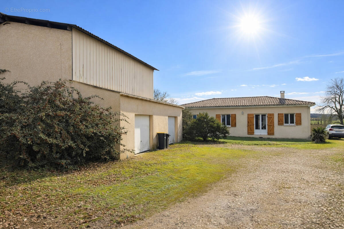 Maison à MONTIGNAC-DE-LAUZUN