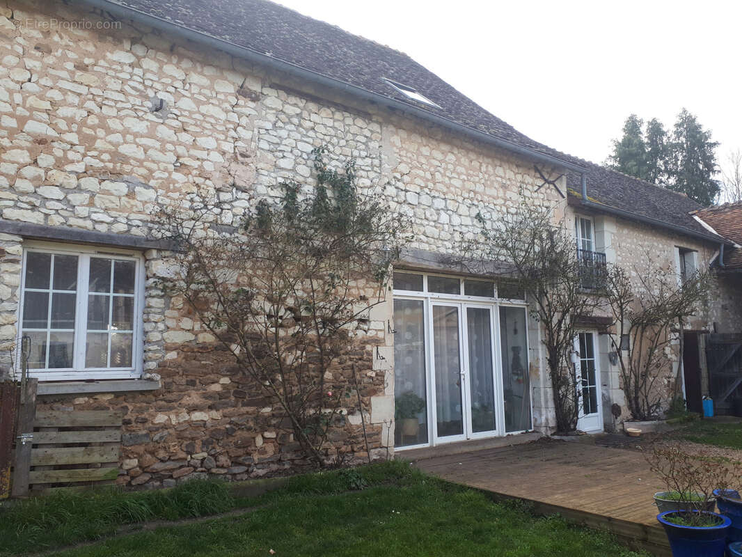 Maison à VAUX-SUR-VIENNE