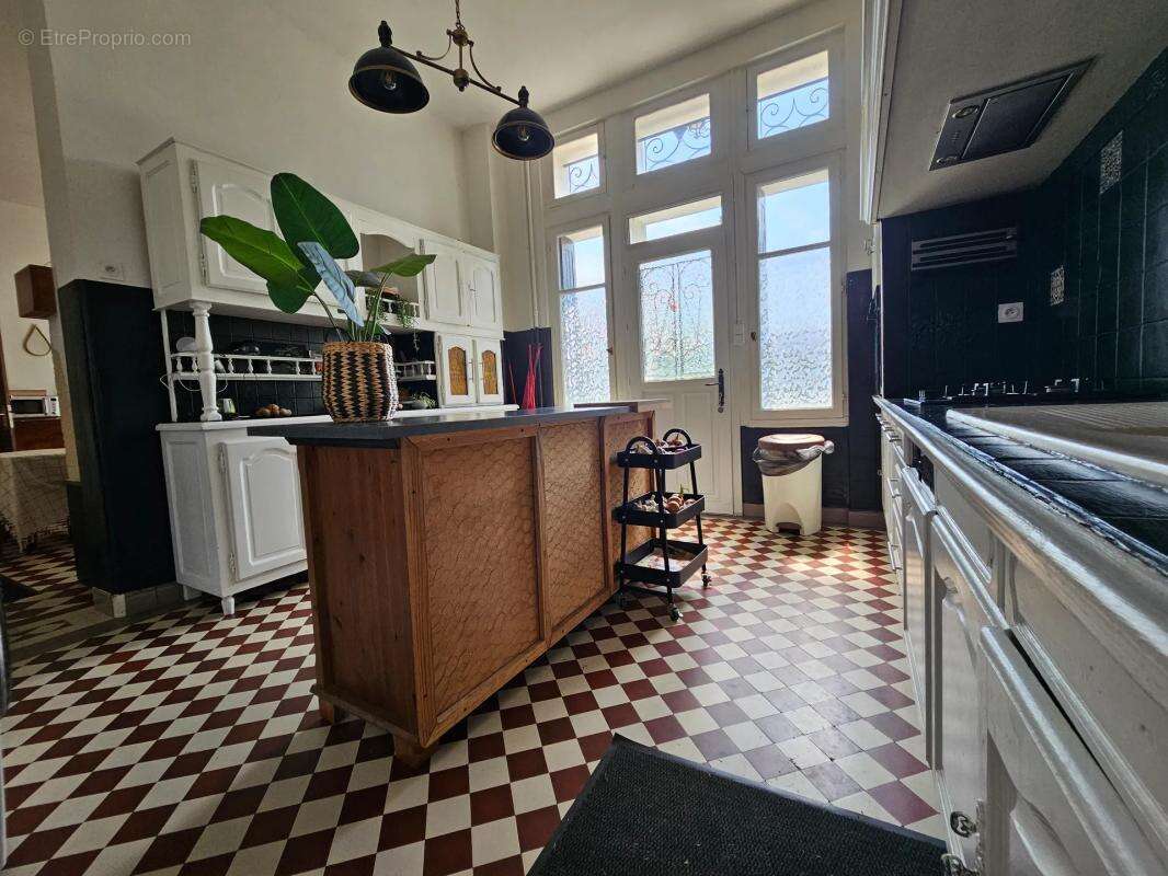 Maison de 12 pièces de 432 m² à Casteljaloux - photo 9