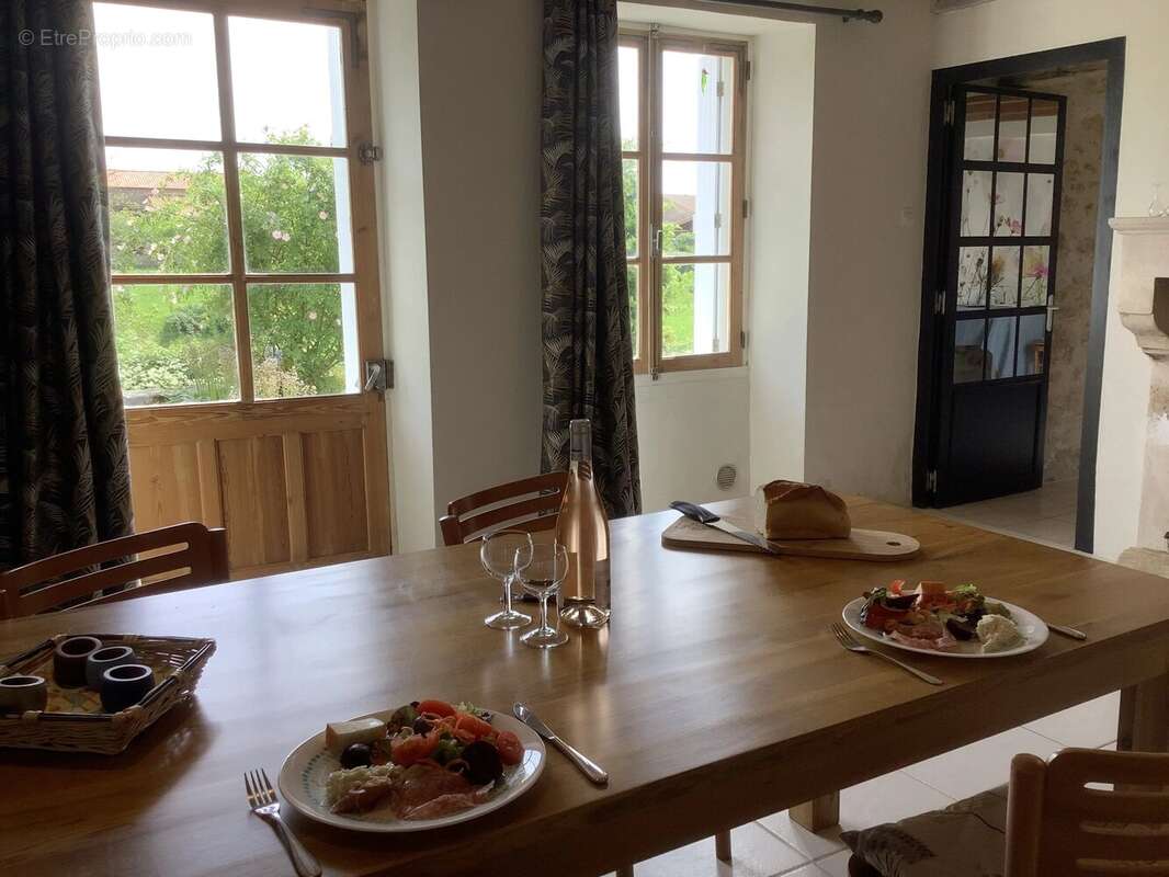 Maison à FONTENAY-LE-COMTE